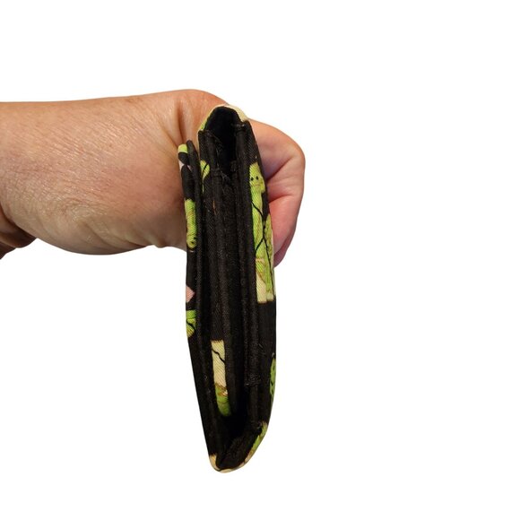 Quilted Frog Print Black Wallet With Pink Accents - Picture 4 of 6